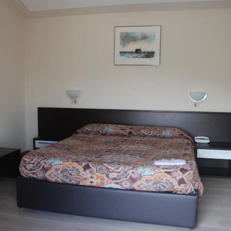 Hotel Olivi Salo Bagian luar foto