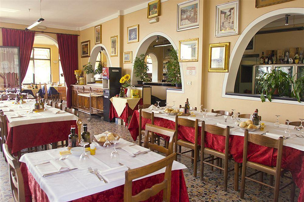 Hotel Olivi Salo Bagian luar foto