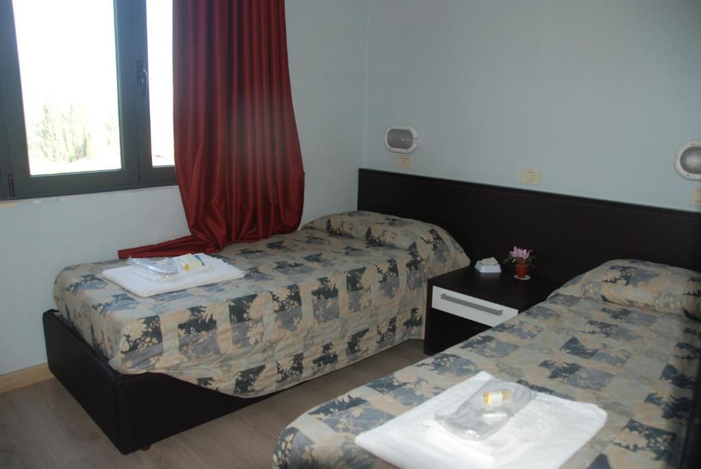 Hotel Olivi Salo Bagian luar foto