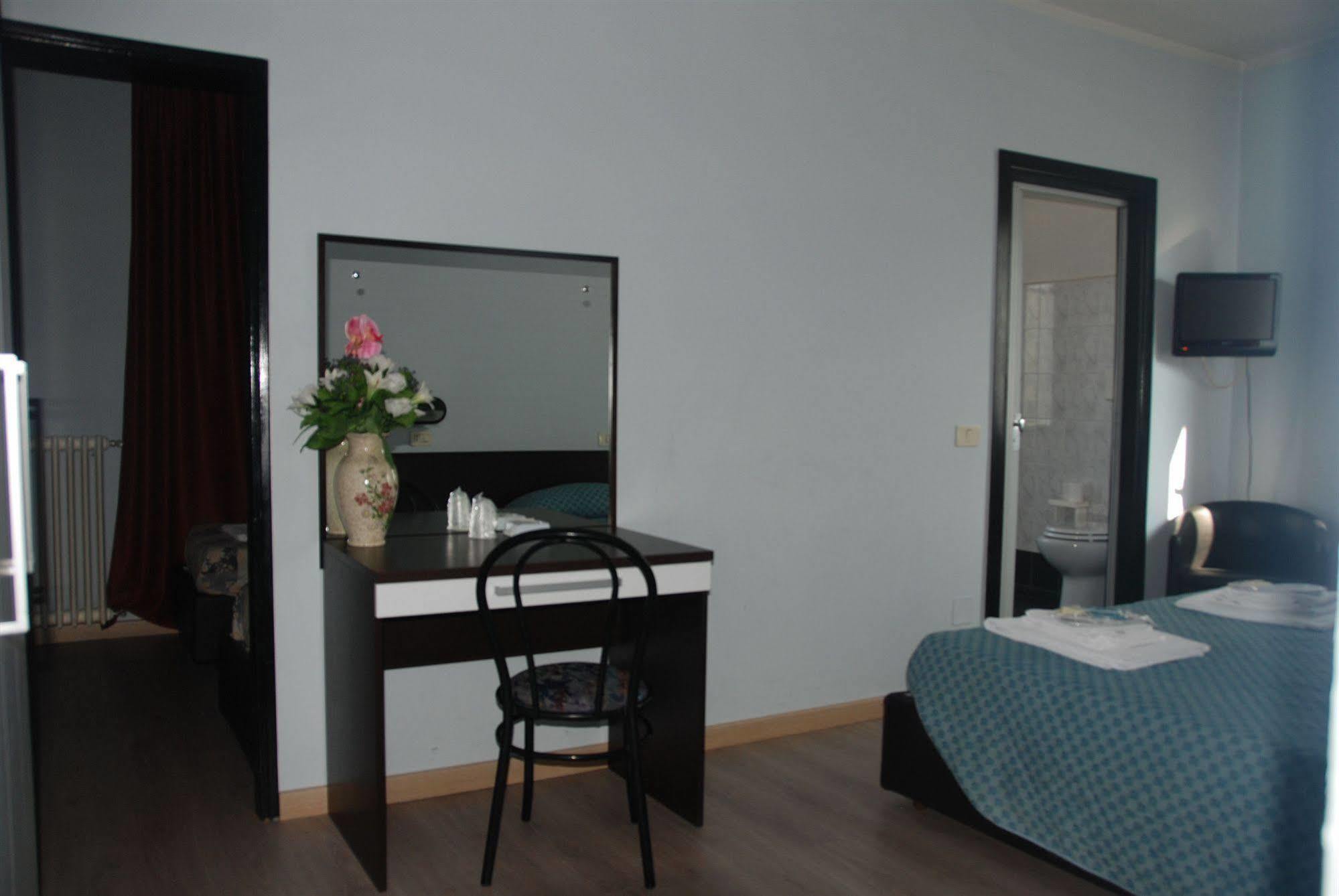 Hotel Olivi Salo Bagian luar foto