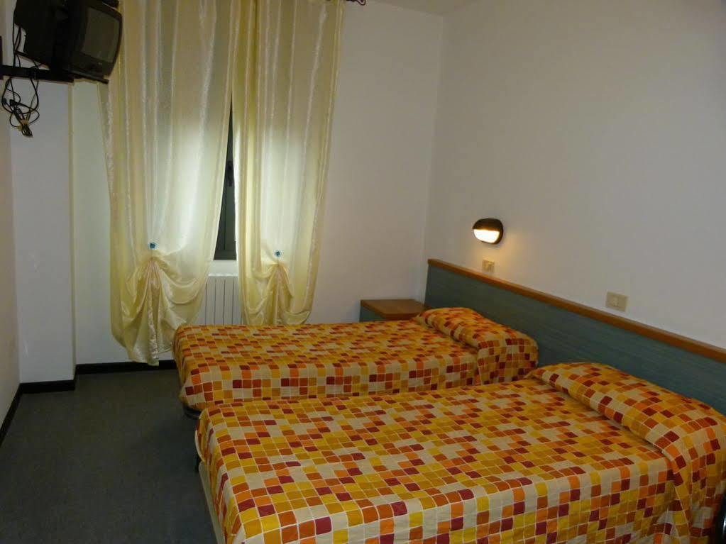 Hotel Olivi Salo Bagian luar foto