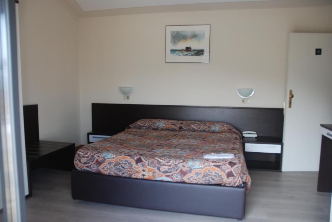 Hotel Olivi Salo Bagian luar foto